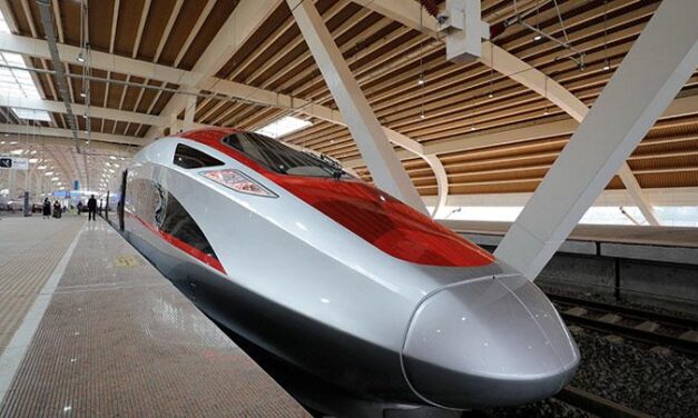 Siapa Membayar Bunga Whoosh? Menyelamatkan Ambisi Infrastruktur dari Lubang Fiskal