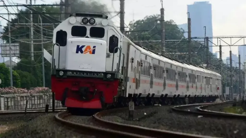 Kepercayaan Jadi Kunci Transformasi Layanan Kereta Api, Kata Djoko Setijowarno