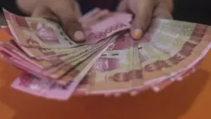 Rupiah Melemah Tertekan Dolar, Pekan Ini Rebound Tipis